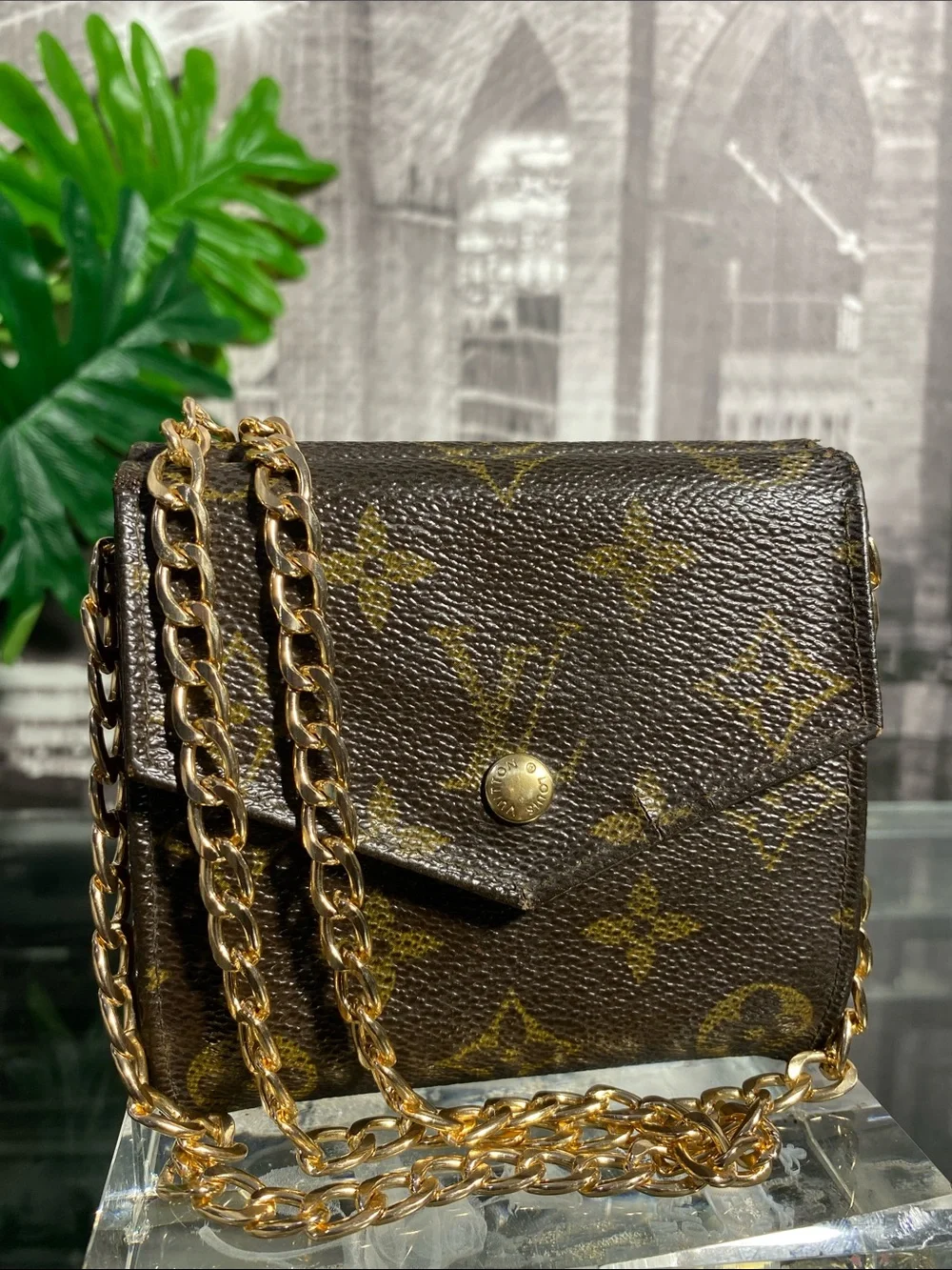 Authentic Vintage Louis Vuitton Monogram Elise Envelope Flap Closure Wallet